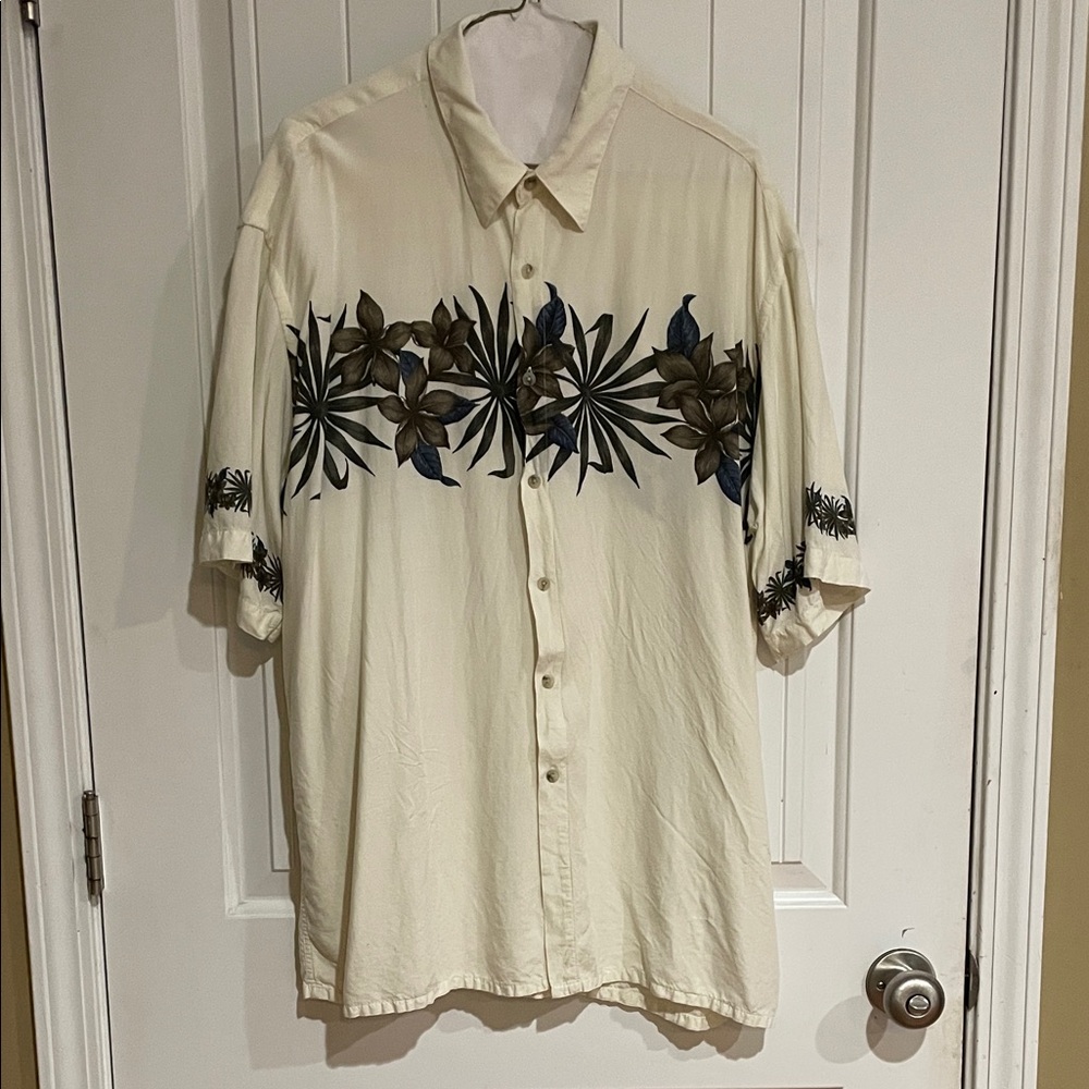 Pierre Cardin Cream, Brown and Blue Floral Button up short sleeve XL